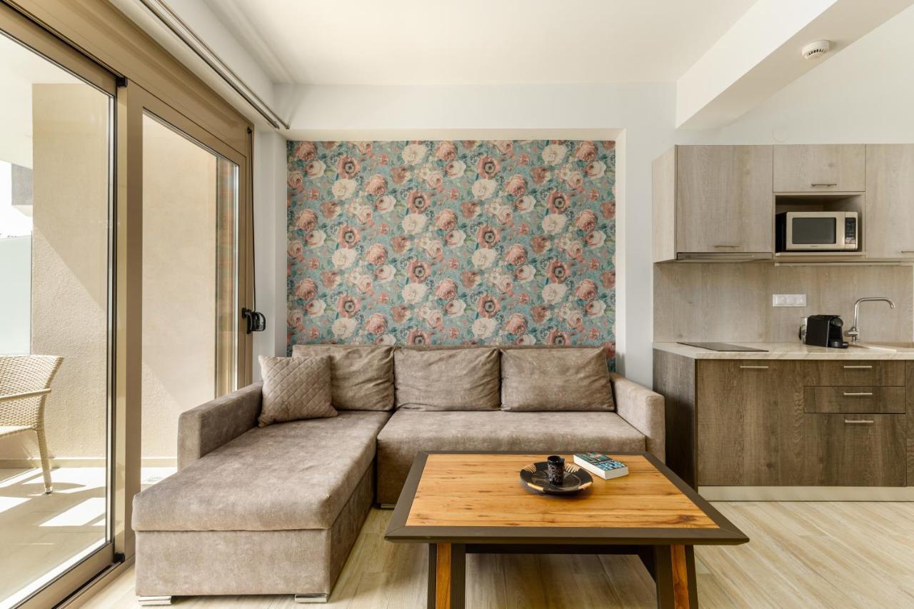Aria Garden Suites Nikiti  Buitenkant foto