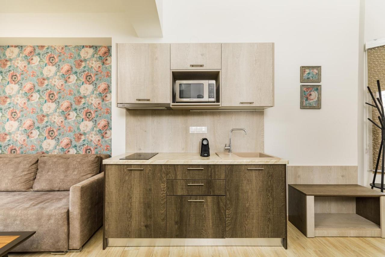 Aria Garden Suites Nikiti  Buitenkant foto