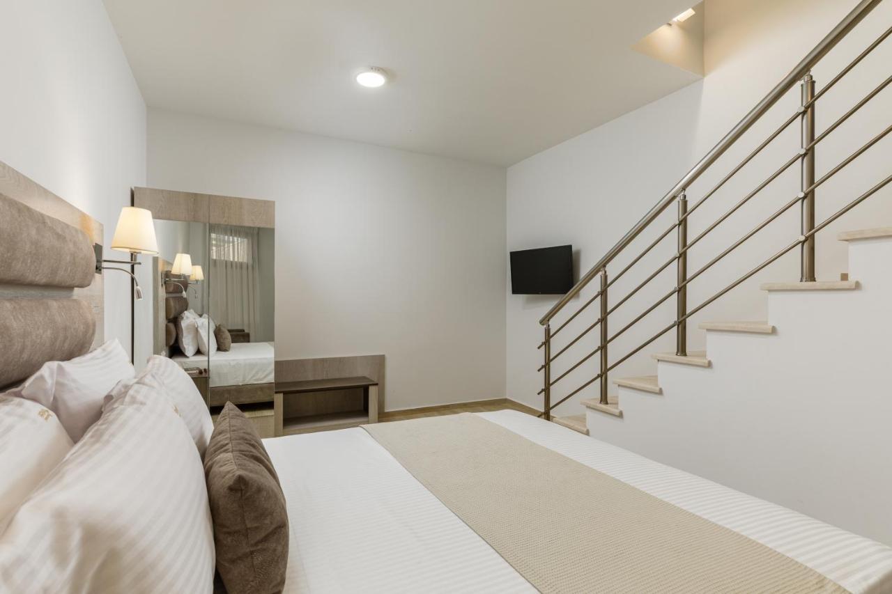 Aria Garden Suites Nikiti  Buitenkant foto