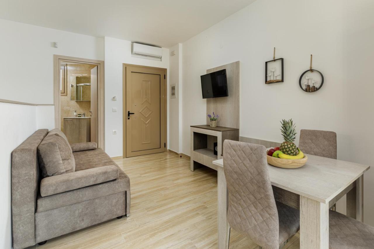 Aria Garden Suites Nikiti  Buitenkant foto