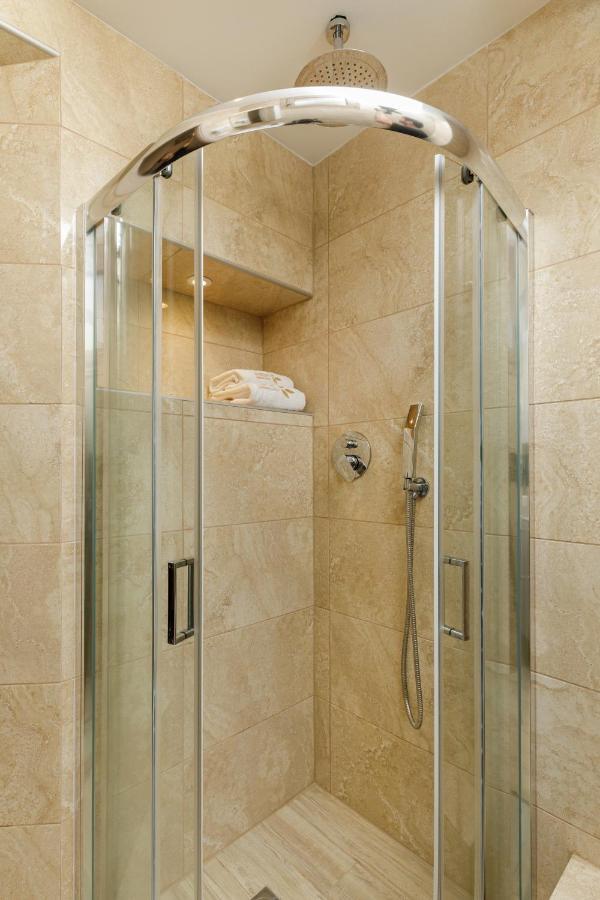 Aria Garden Suites Nikiti  Buitenkant foto