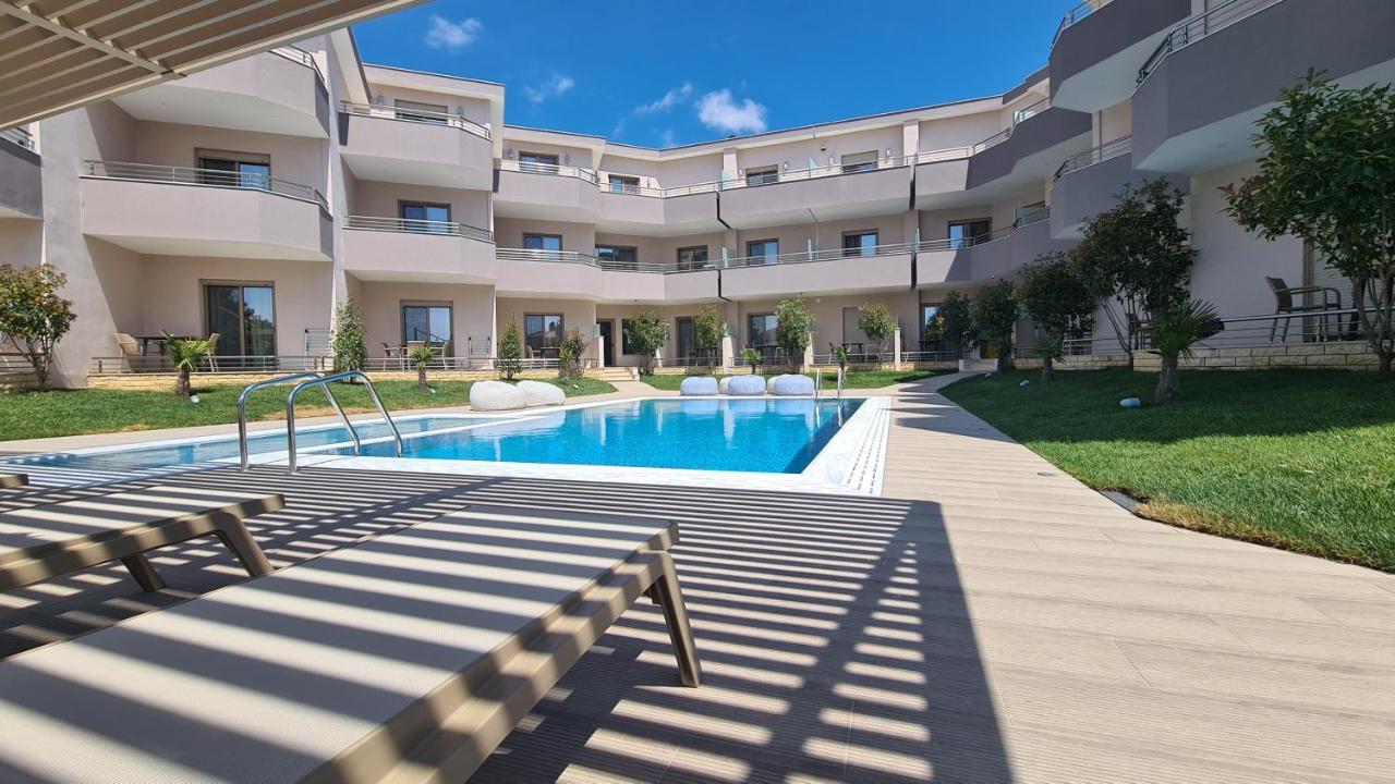 Aria Garden Suites Nikiti  Buitenkant foto